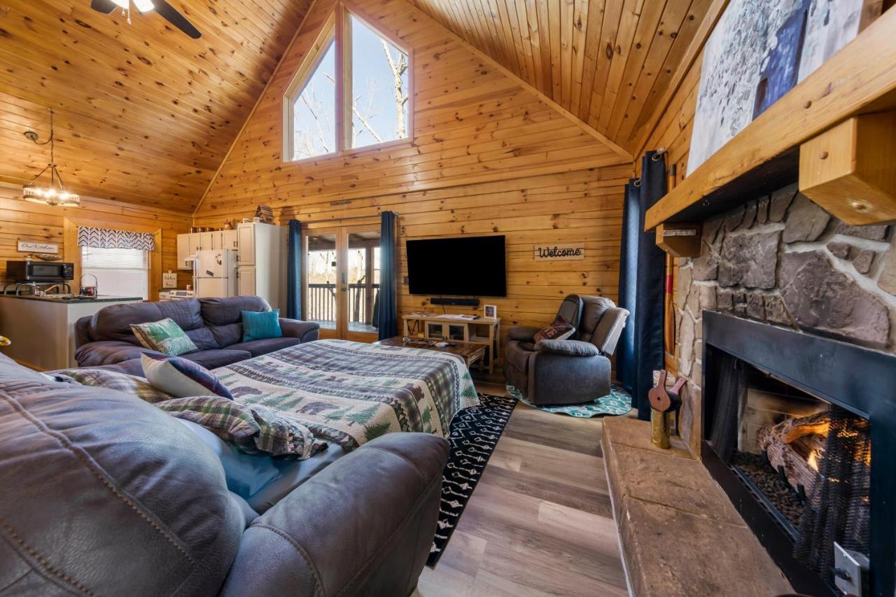 Serenity, A Rustic Log Cabin Retreat Sevierville Exteriér fotografie
